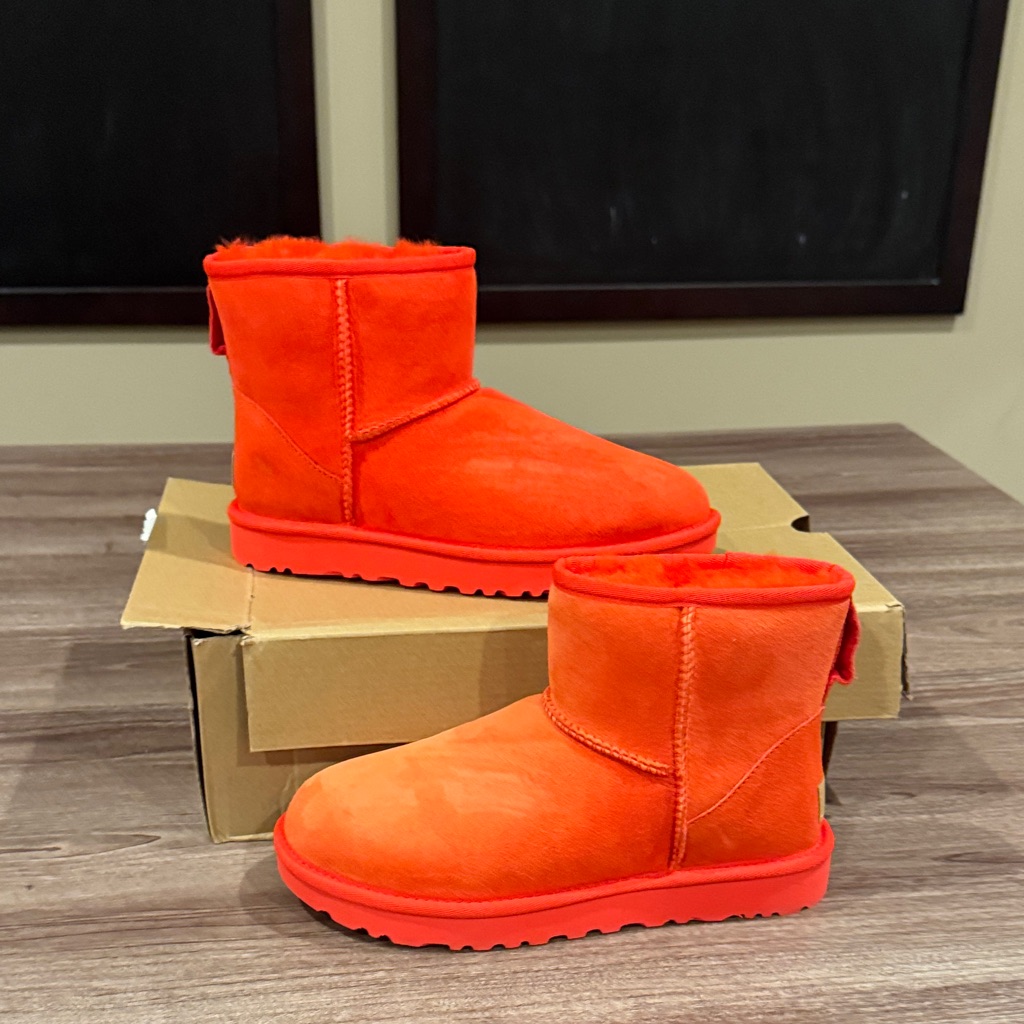Ugg Red Classic Mini Womens 7 Bl